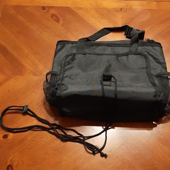 Black Insulated Bag - Picture 2 of 5